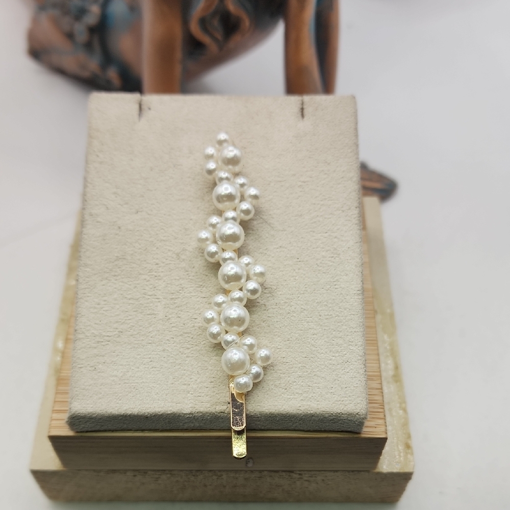 Elegant Pearl Hair Clip